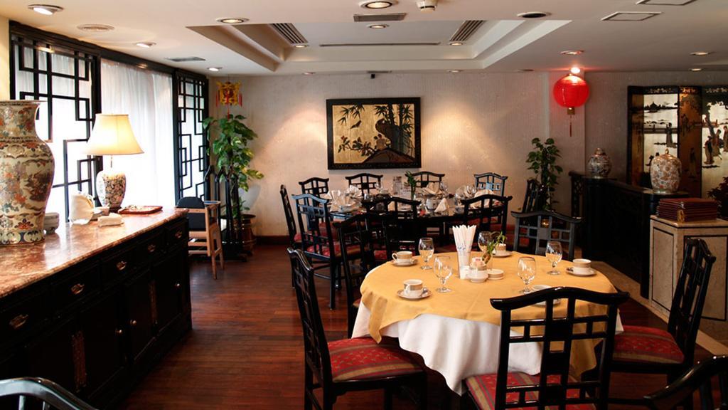 Avari Towers Karachi Luaran gambar Interior of a restaurant in Beijing