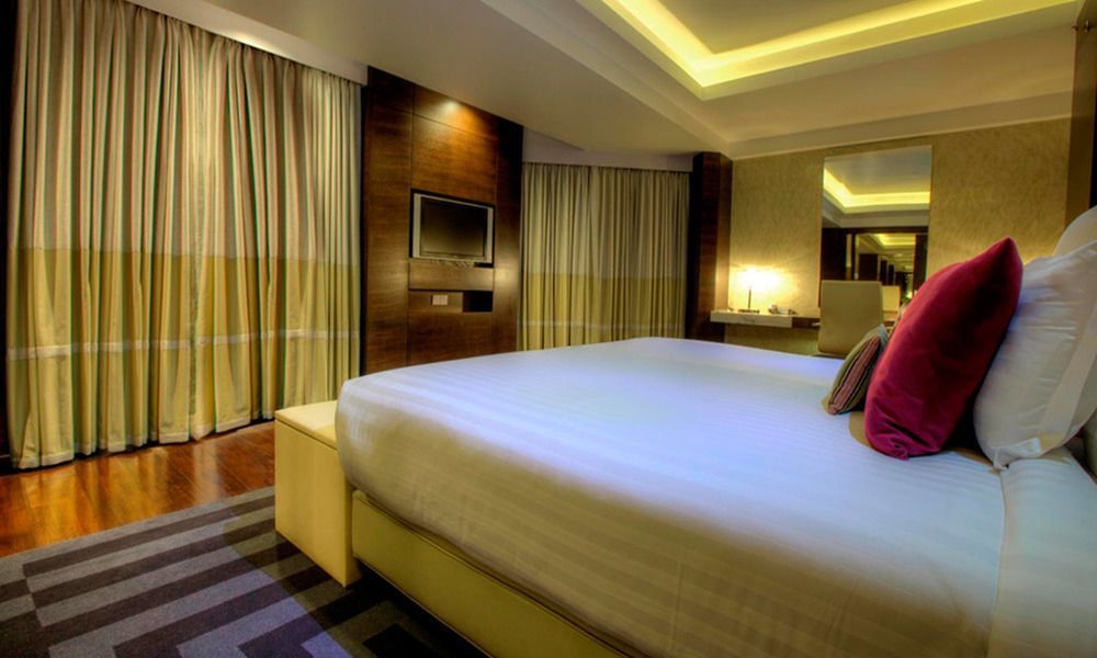 Avari Towers Karachi Luaran gambar A bedroom at the hotel