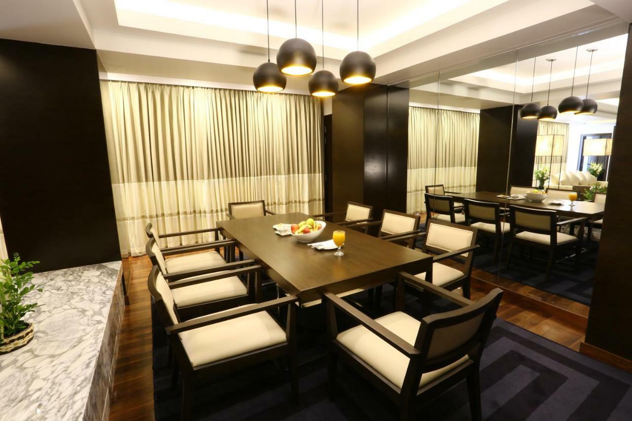 Avari Towers Karachi Luaran gambar The dining room